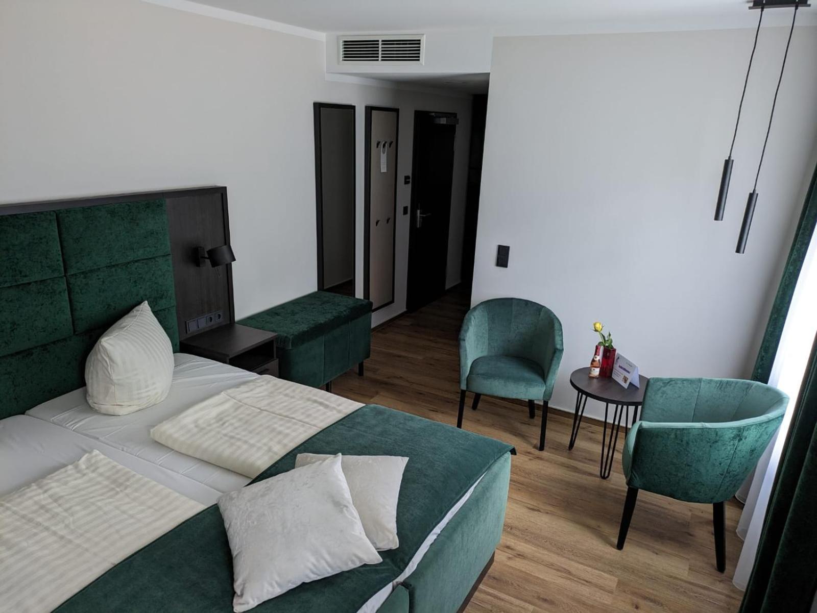 וארן Seehotel Ecktannen מראה חיצוני תמונה