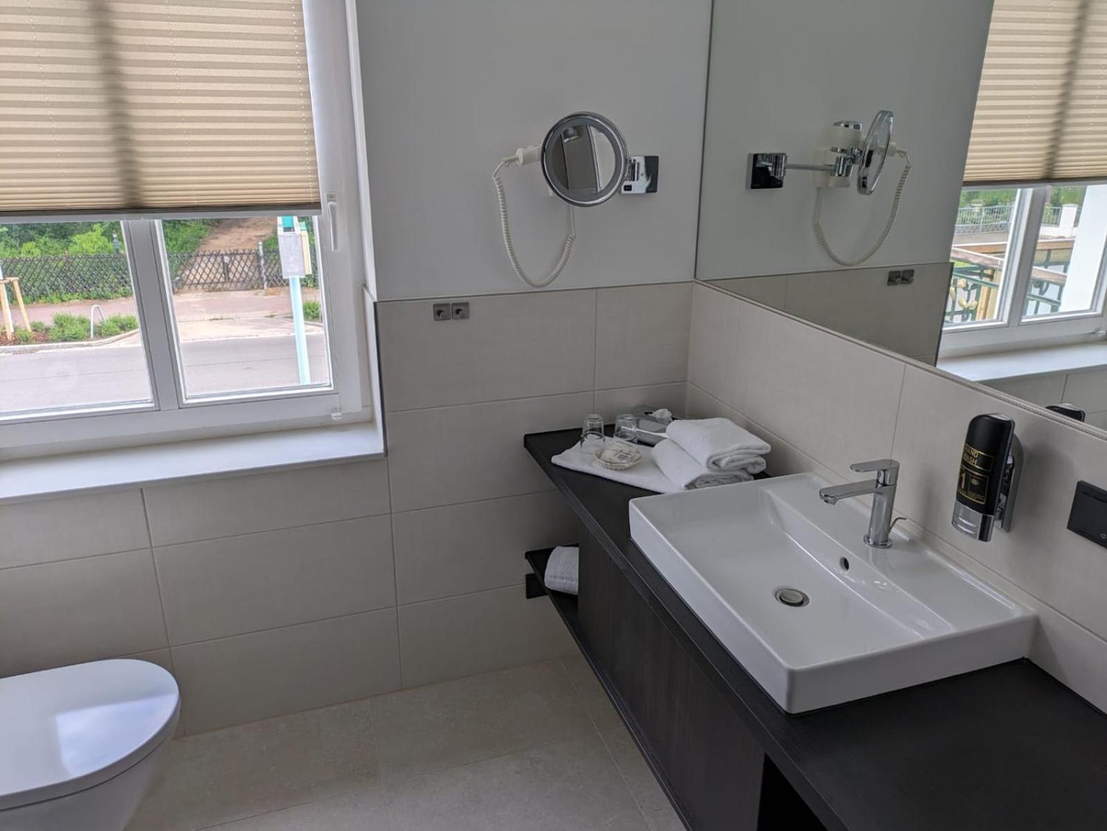 וארן Seehotel Ecktannen מראה חיצוני תמונה