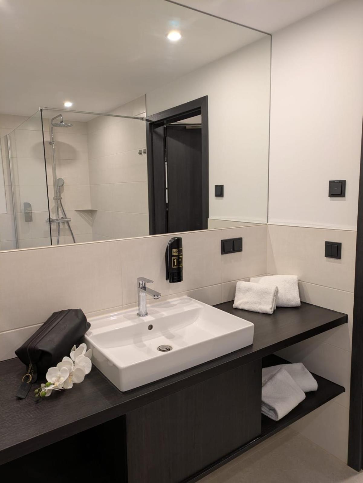 וארן Seehotel Ecktannen מראה חיצוני תמונה